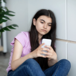 Dépression : pourquoi se sent-on mieux le soir ?