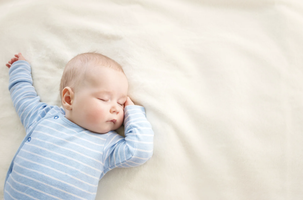 Comment habiller bébé pour dormir : le guide complet pour des nuits sécurisées